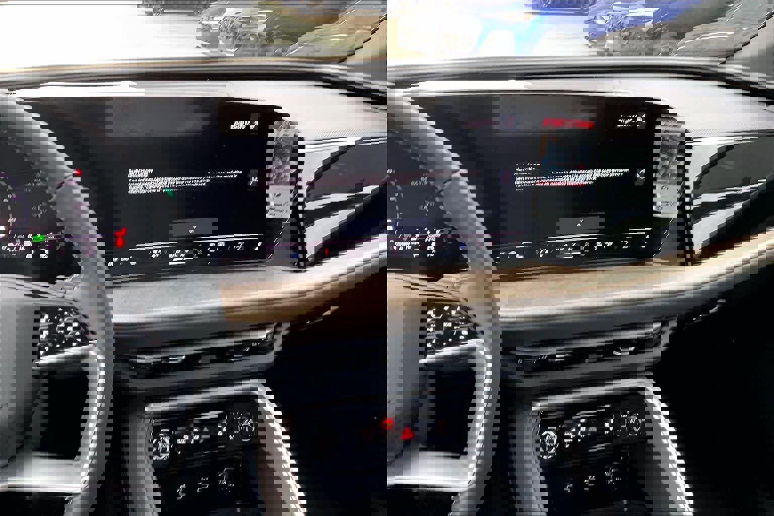 Used 2025 Audi Q5 Premium w/ Convenience Package image 6