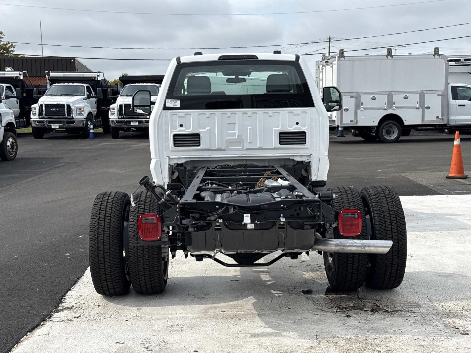 New 2026 Ford F350 XL w/ XL Chrome Package AWD/4WD image 4
