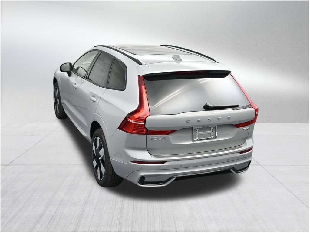 New 2025 Volvo XC60 T8 Plus w/ Protection Package Premier AWD/4WD image 16