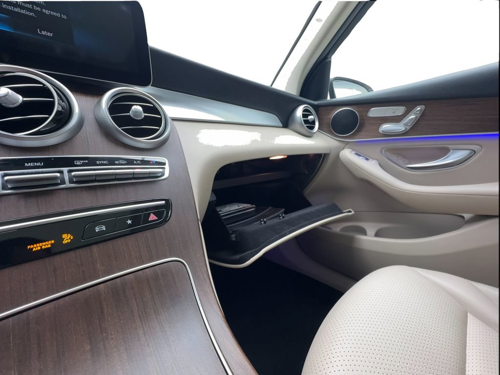 Used 2022 Mercedes-Benz GLC 300 4MATIC w/ Premium Package Lite image 42