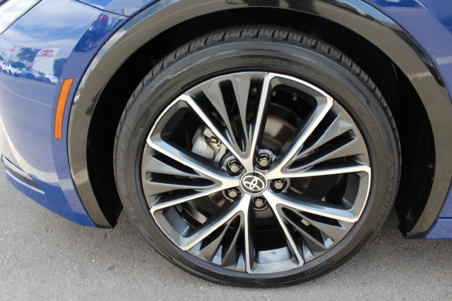 Certified 2023 Toyota Prius XLE FWD image 9