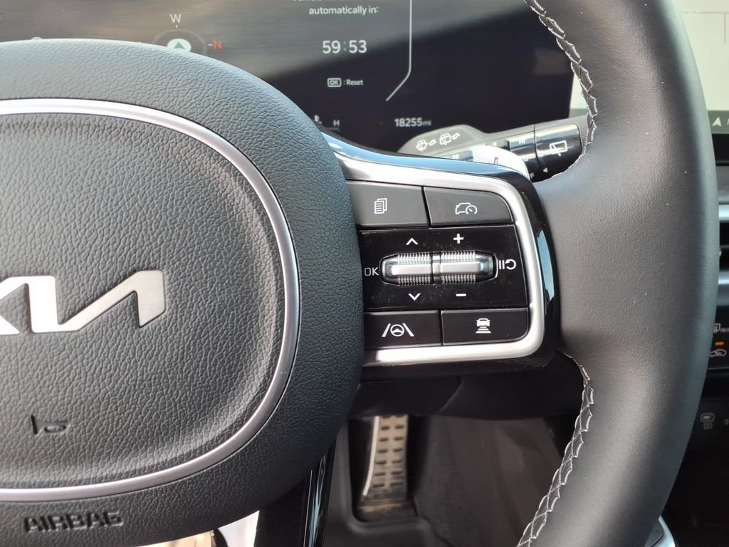 Used 2025 Kia Sorento SX AWD/4WD image 36