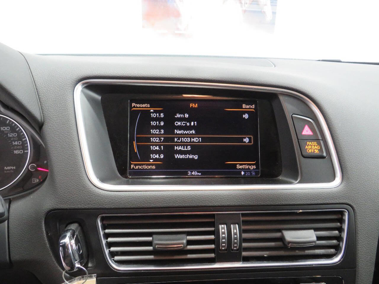 Used 2016 Audi Q5 2.0T Premium Plus w/ Technology Package AWD/4WD image 19