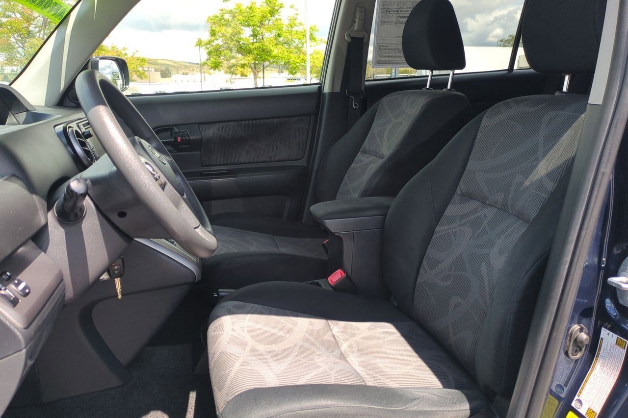 Used 2015 Scion xB image 18