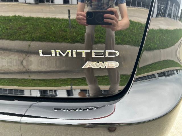 New 2026 Chrysler Pacifica Limited image 8