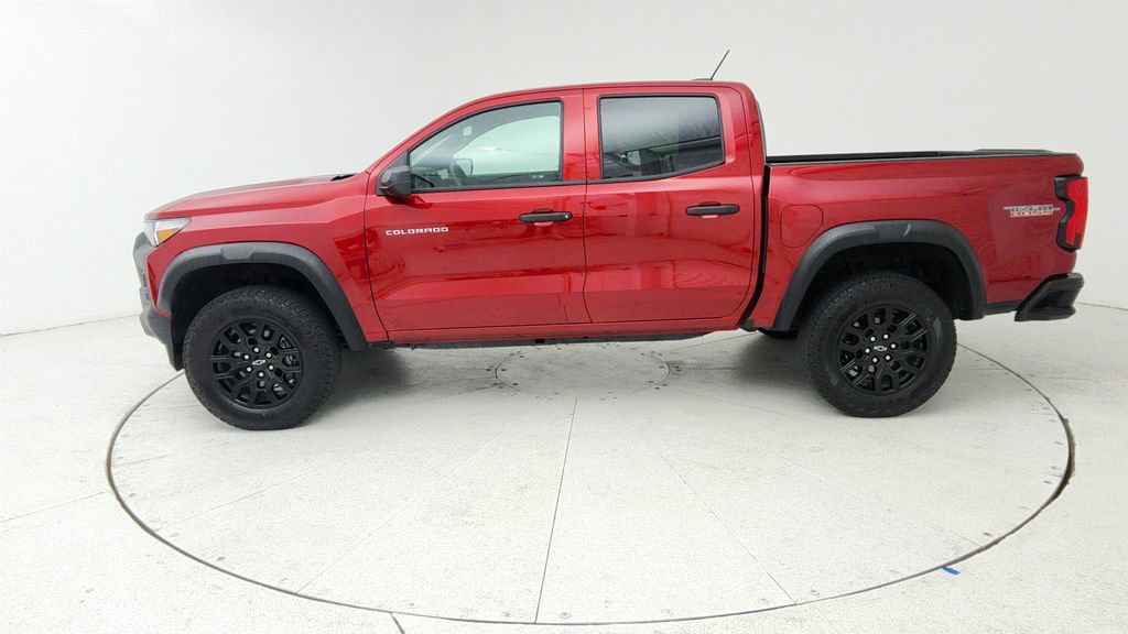 Used 2024 Chevrolet Colorado Trail Boss w/ Advanced Trailering Package AWD/4WD image 4