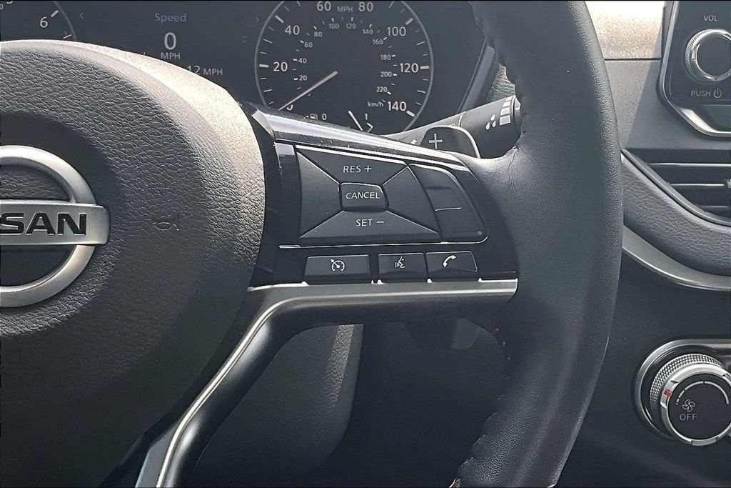 Used 2020 Nissan Altima 2.5 SR w/ Premium Package FWD image 18