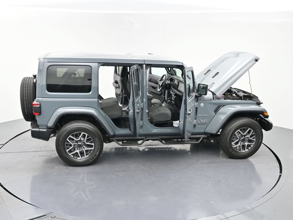 Used 2024 Jeep Wrangler Unlimited Sahara w/ Technology Group AWD/4WD image 24