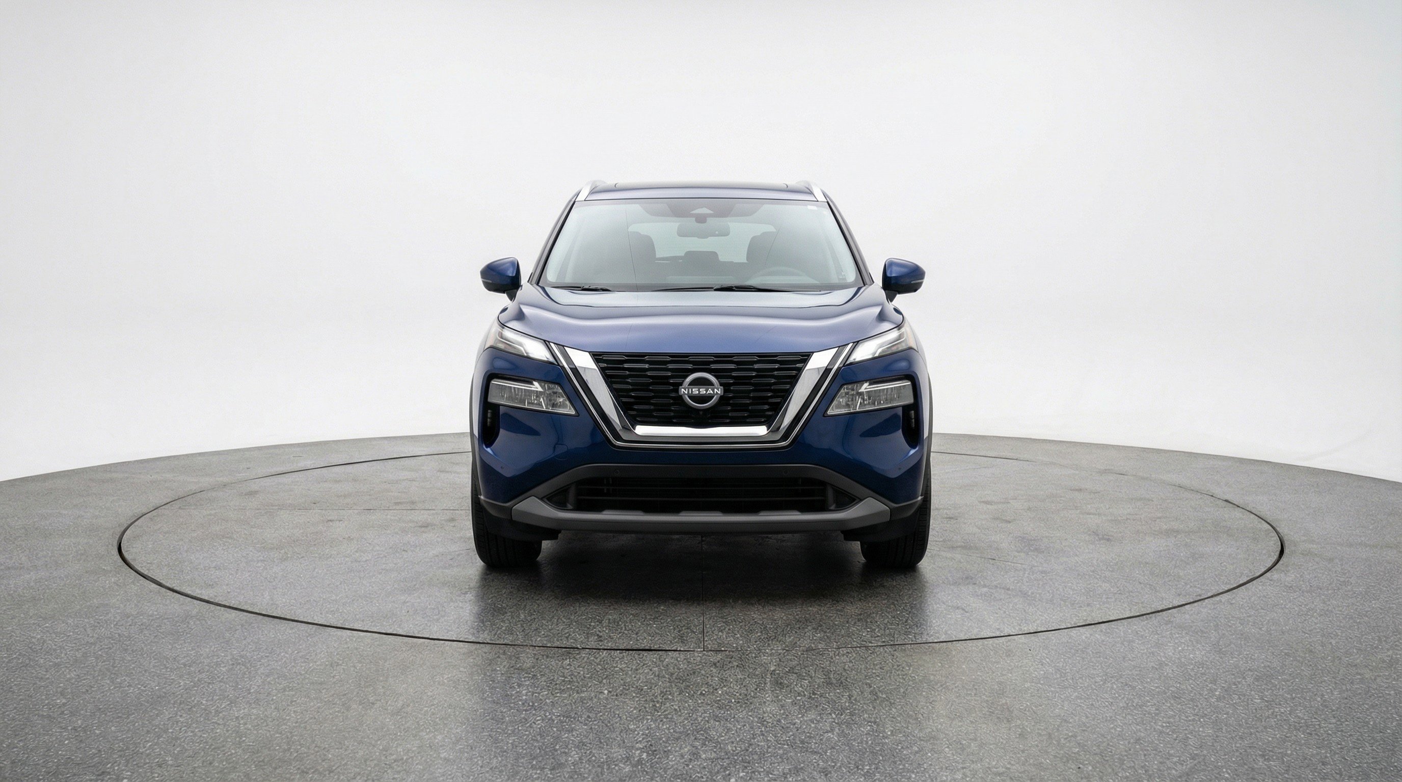 Used 2025 Nissan Rogue SV image 2