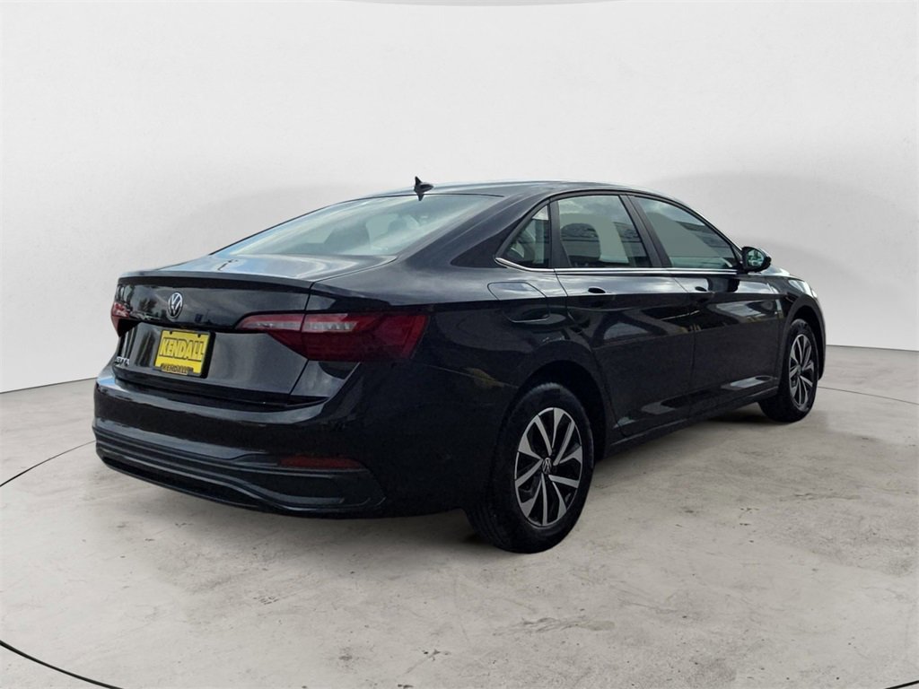 Used 2024 Volkswagen Jetta S image 5