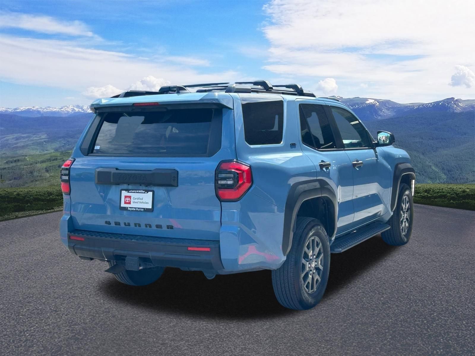 Used 2025 Toyota 4Runner SR5 AWD/4WD image 5