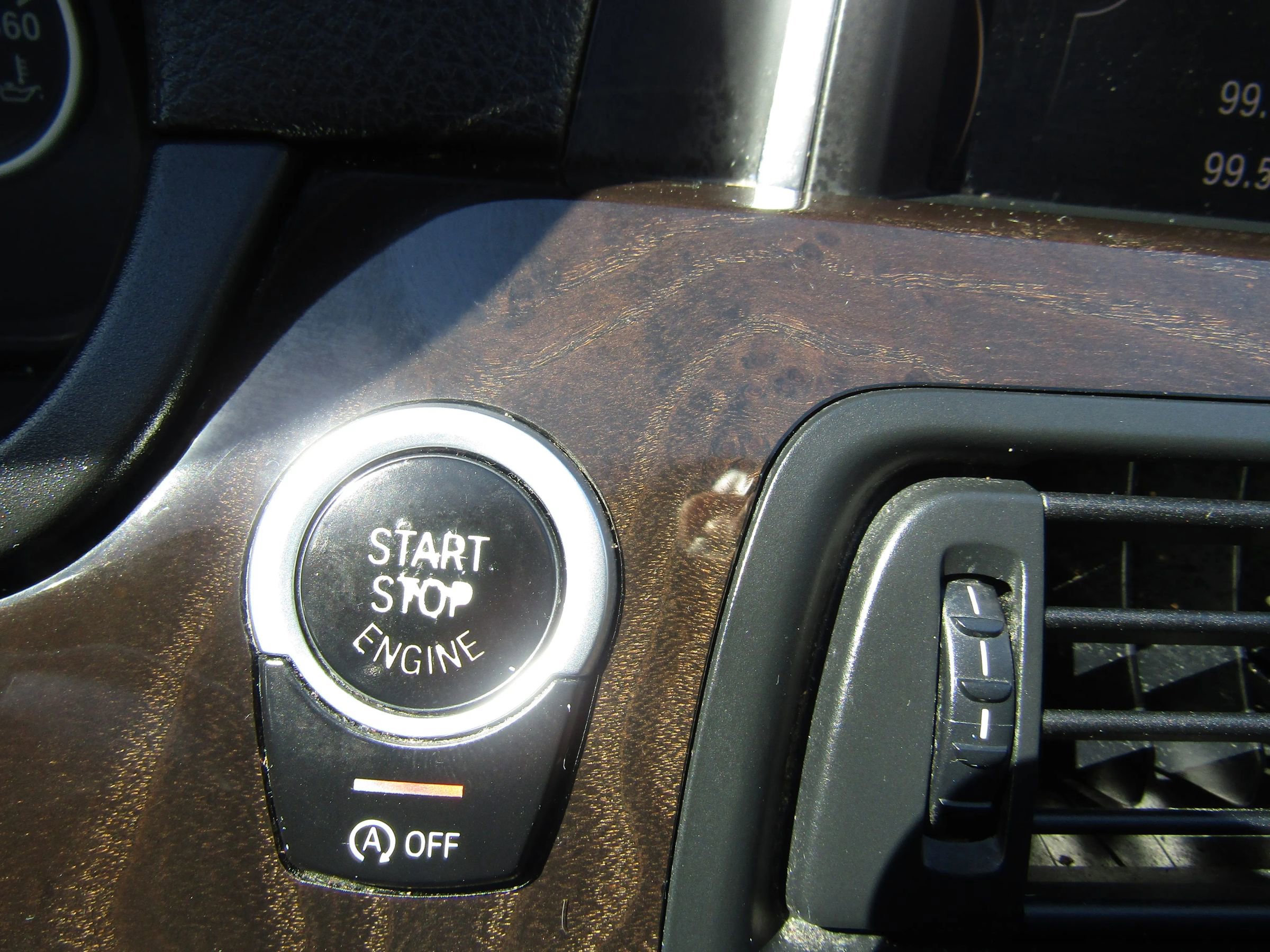 Used 2016 BMW 528i xDrive Sedan AWD/4WD image 19