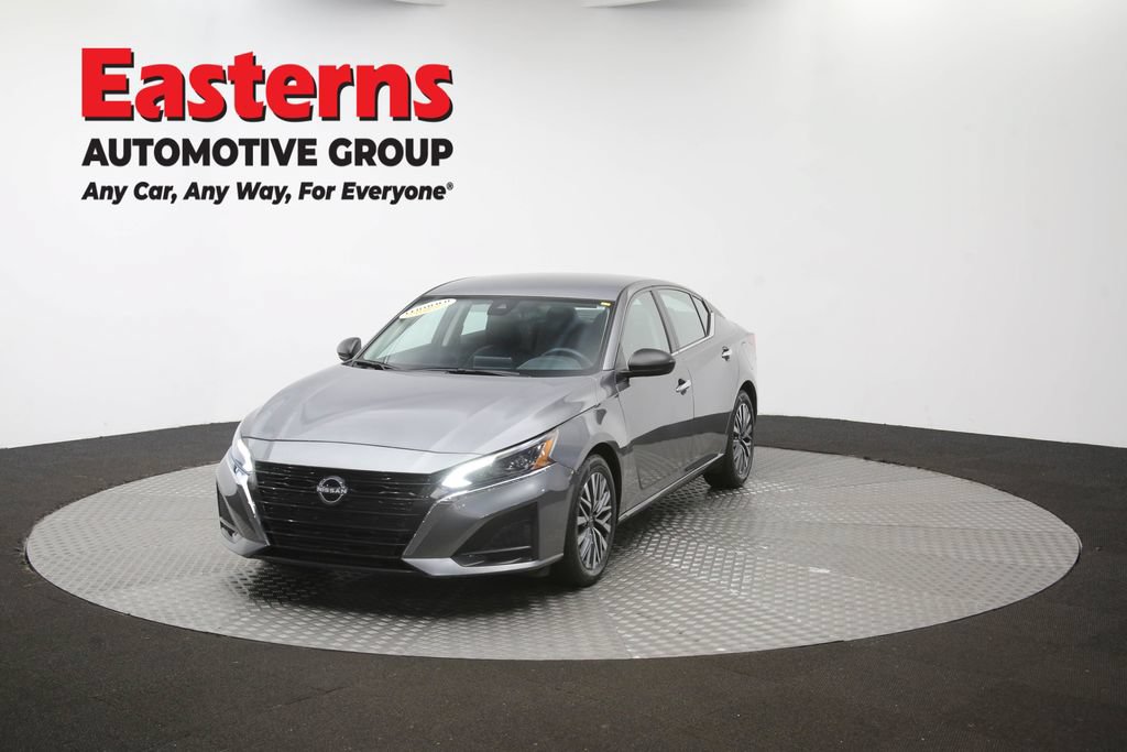 Used 2025 Nissan Altima 2.5 SV FWD image 54