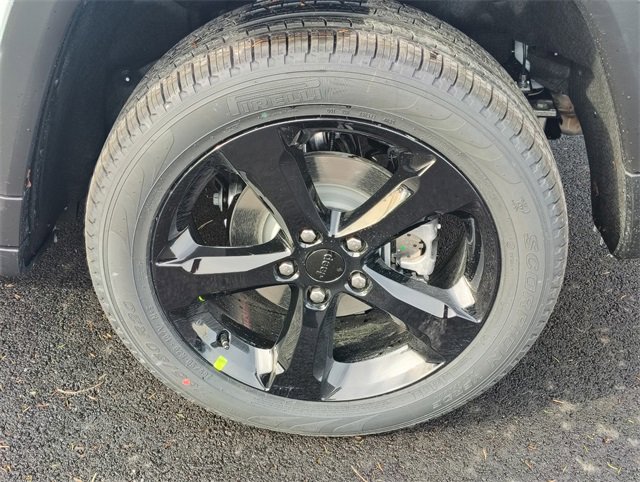 New 2026 Jeep Grand Cherokee Limited image 11