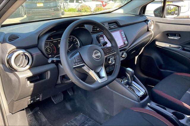 New 2025 Nissan Versa SR w/ Trunk Package image 7