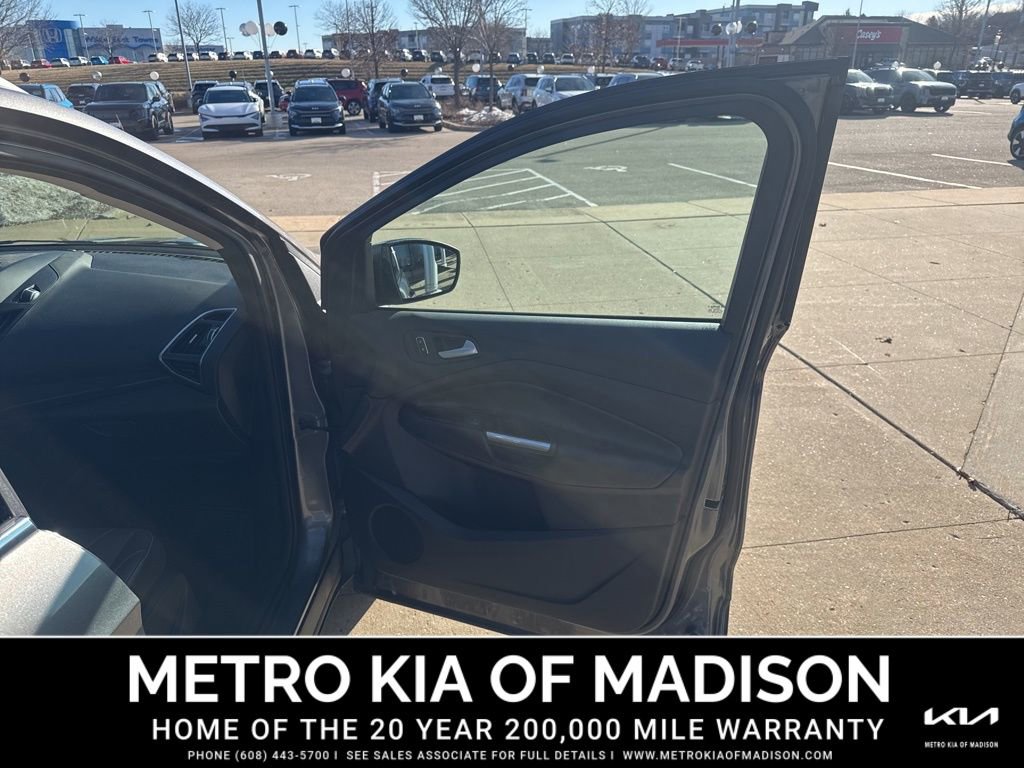 Used 2013 Ford Escape Titanium w/ Class II Trailer Tow Pkg image 35