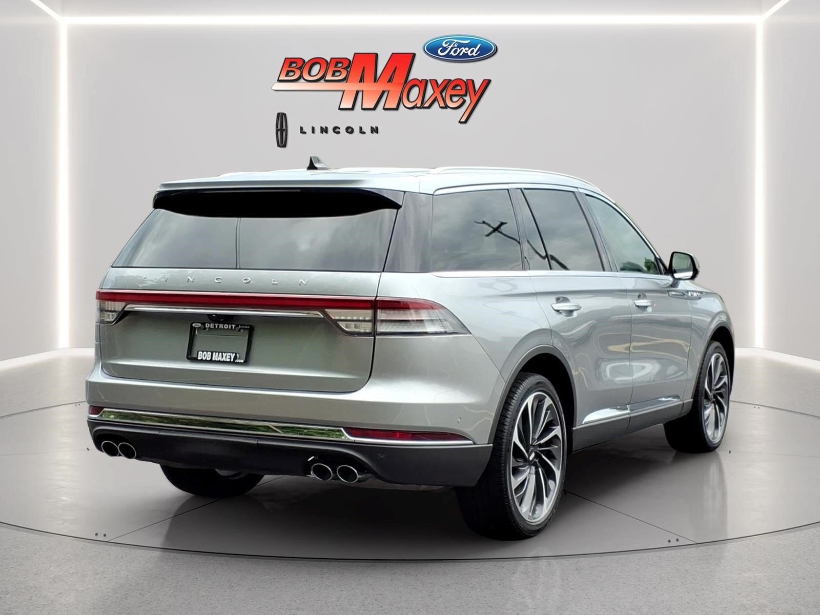 Used 2024 Lincoln Aviator Reserve w/ Equipment Group 201A AWD/4WD image 4