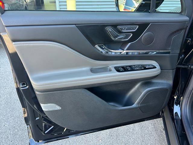 Used 2024 Lincoln Corsair Grand Touring w/ Equipment Group 301A image 17