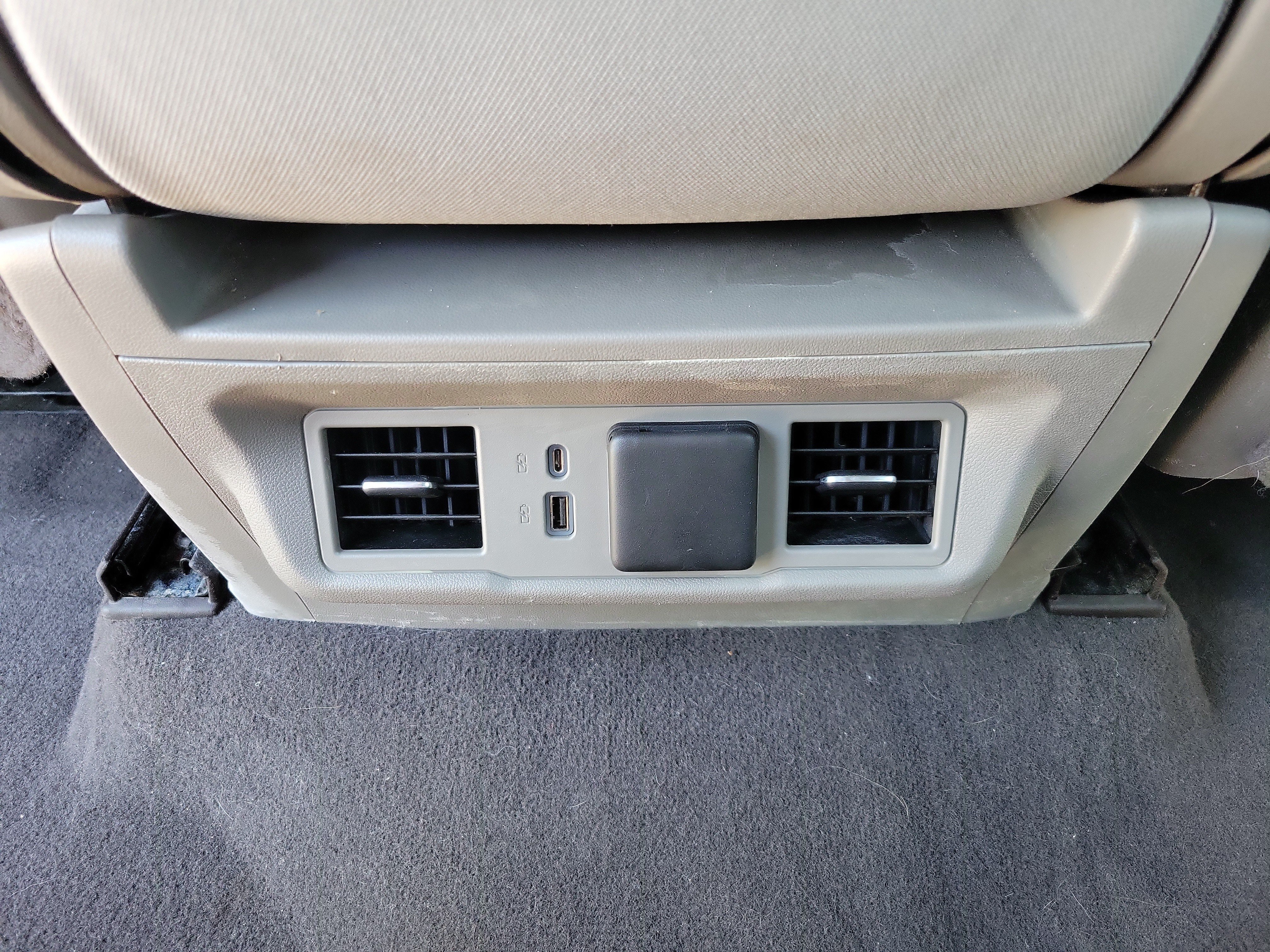 Used 2024 GMC Sierra 1500 SLE w/ Preferred Package AWD/4WD image 9