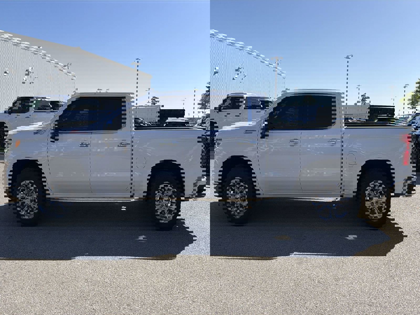 Used 2025 Chevrolet Silverado 1500 LTZ w/ LTZ Premium Package image 7