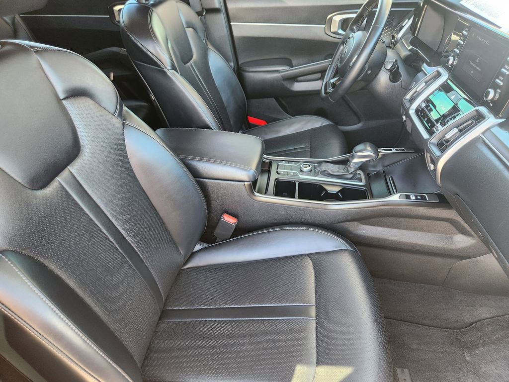Used 2021 Kia Sorento S w/ Panoramic Sunroof Package image 5