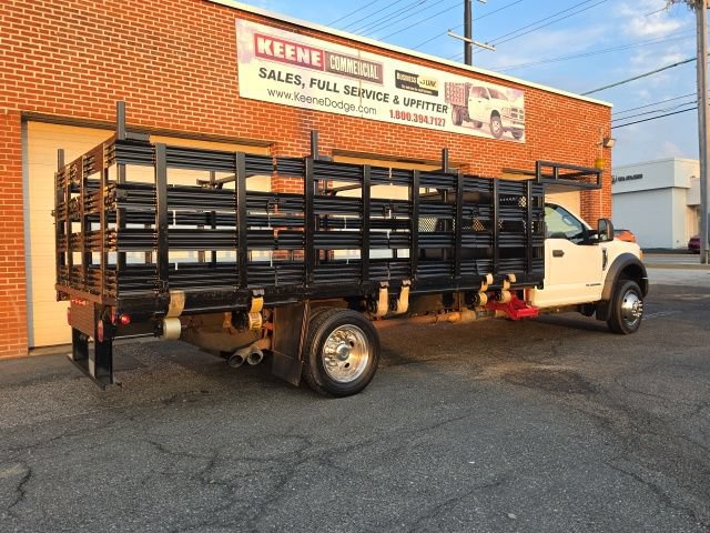 Used 2017 Ford F550 2WD Regular Cab Super Duty image 3