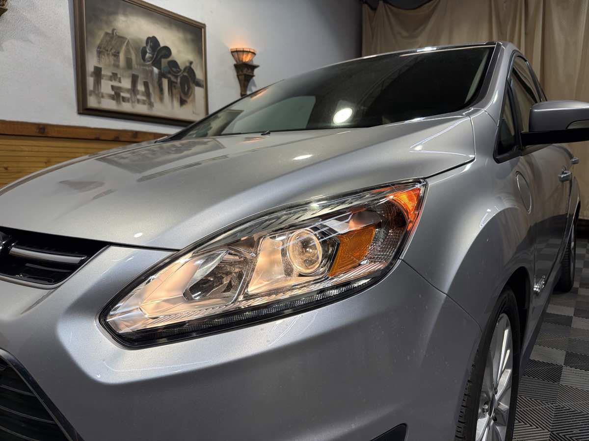 Used 2017 Ford C-MAX Energi SE FWD image 8