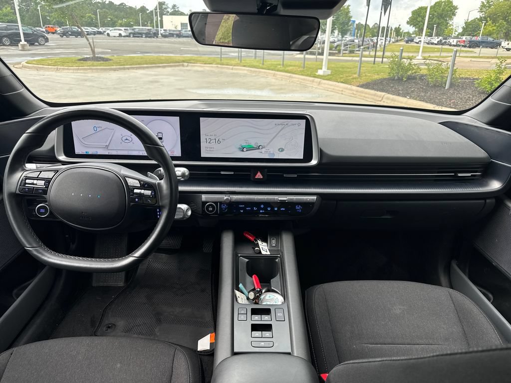Used 2024 Hyundai Ioniq 6 SE RWD image 16