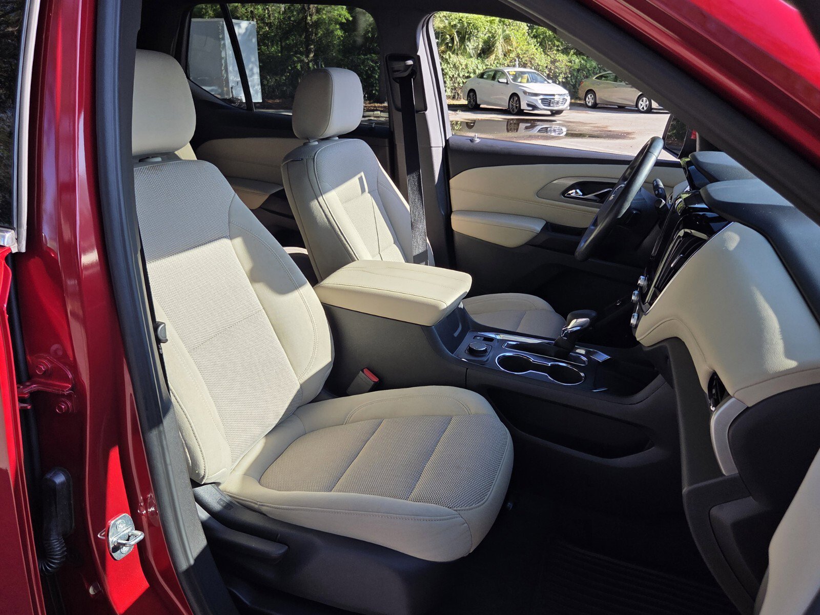 Certified 2023 Chevrolet Traverse LT FWD image 23