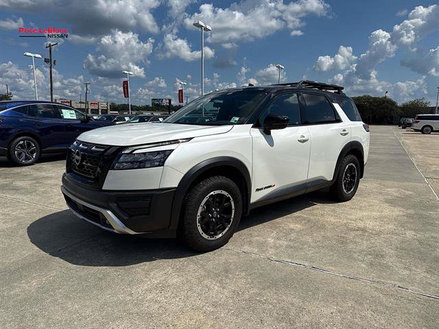 Used 2024 Nissan Pathfinder Rock Creek AWD/4WD image 3