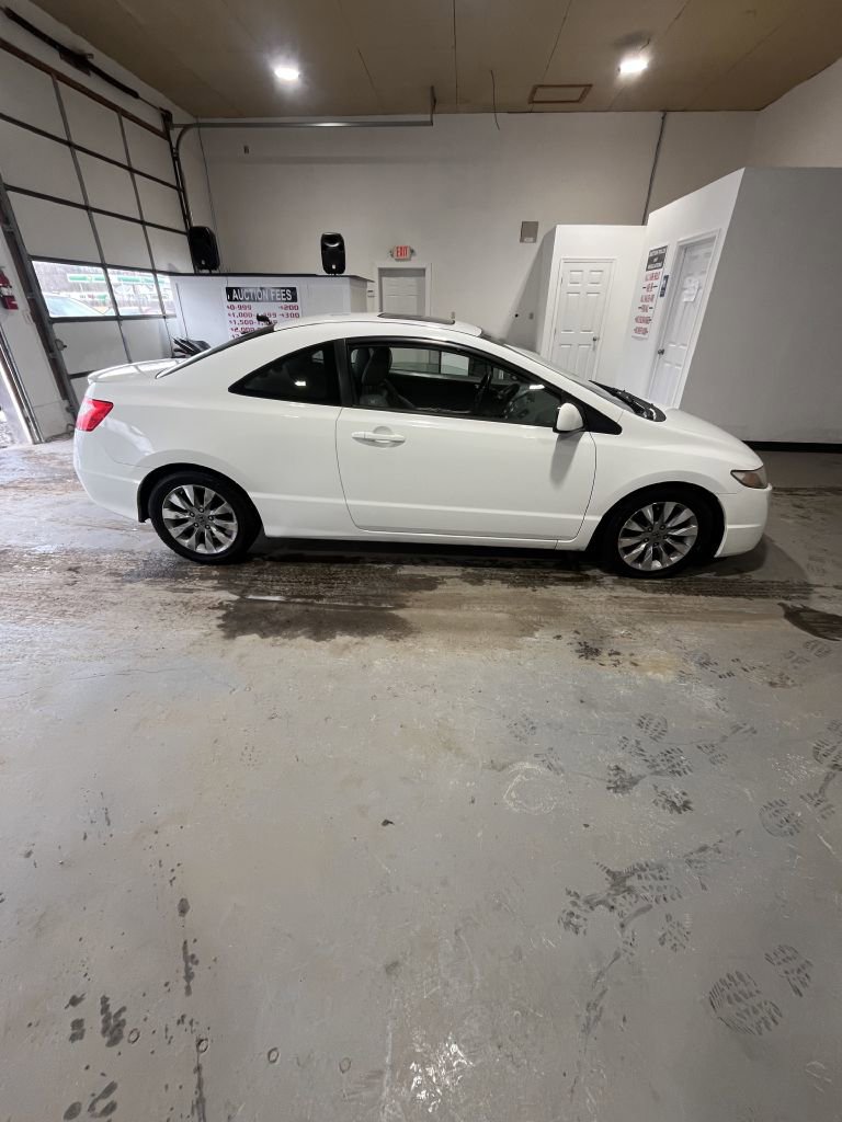 Used 2010 Honda Civic EX-L image 2