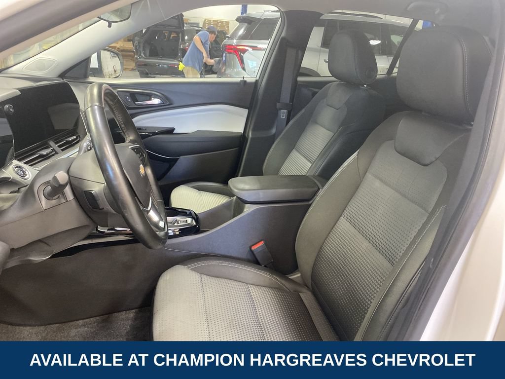 Used 2024 Chevrolet Trax LT w/ Driver Confidence Package FWD image 26