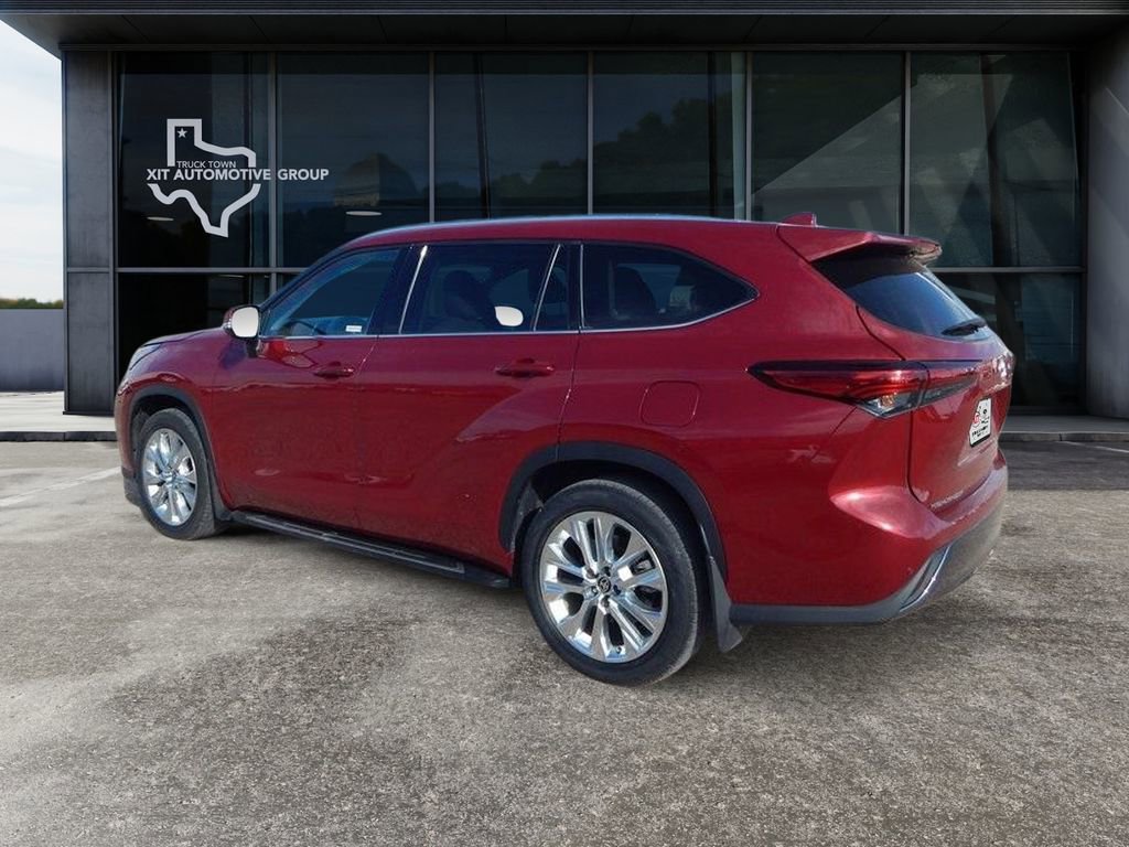 Used 2021 Toyota Highlander Limited image 6