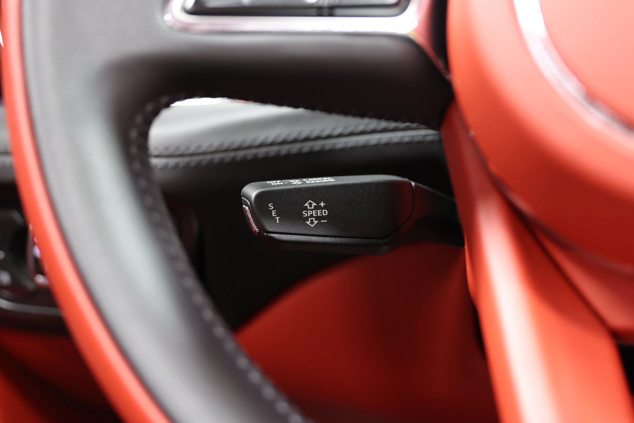 Used 2022 Bentley Bentayga AWD/4WD image 32