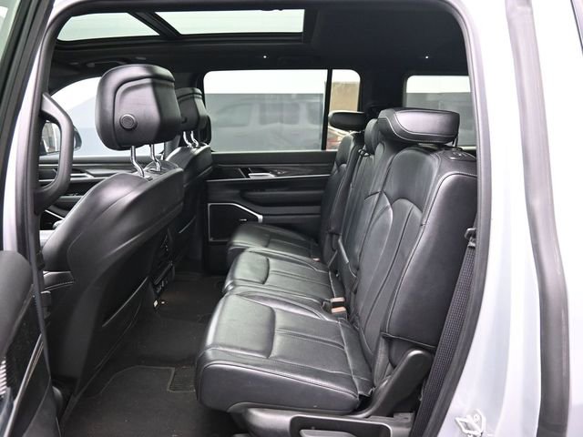 Used 2022 Jeep Wagoneer Series II w/ Premium Group I image 11