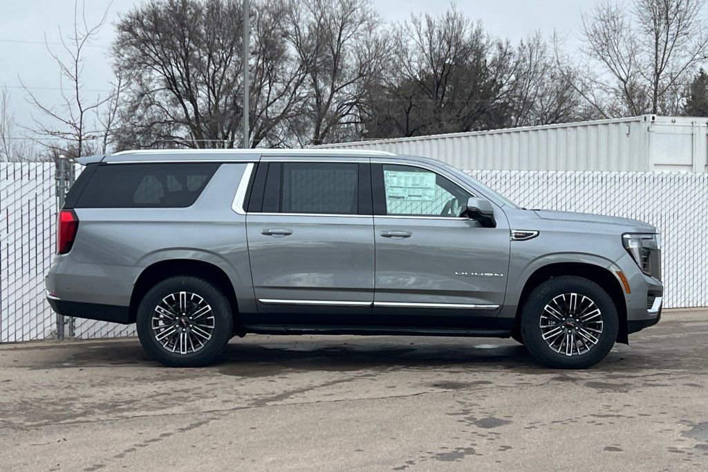 New 2026 GMC Yukon XL Elevation image 3