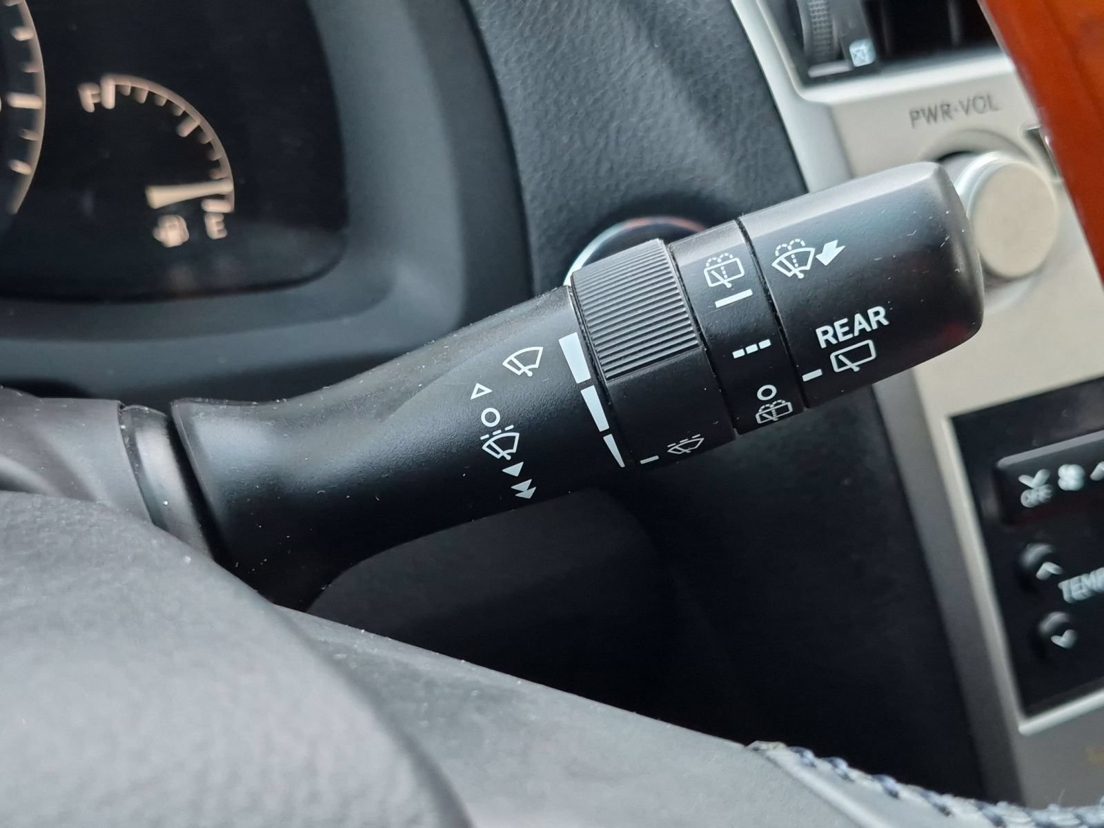Used 2011 Lexus RX 350 2WD w/ Premium Pkg image 16