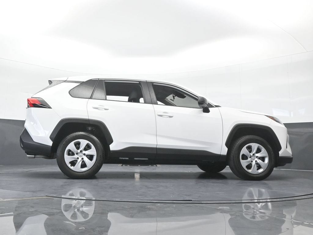 Used 2025 Toyota RAV4 LE AWD/4WD image 57