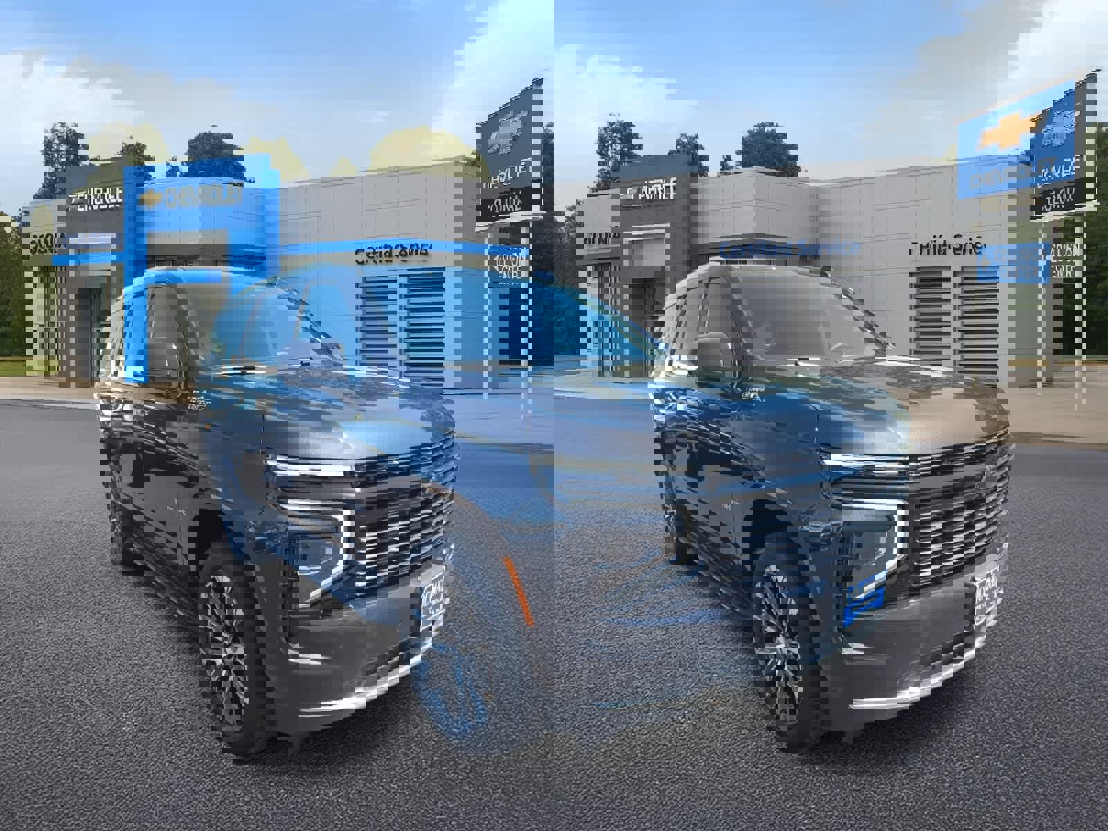 Used 2025 Chevrolet Tahoe High Country image 2