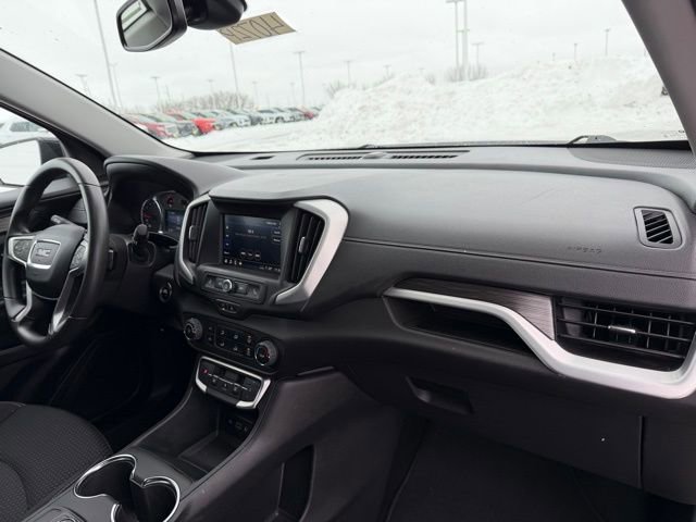 Used 2024 GMC Terrain SLE image 16