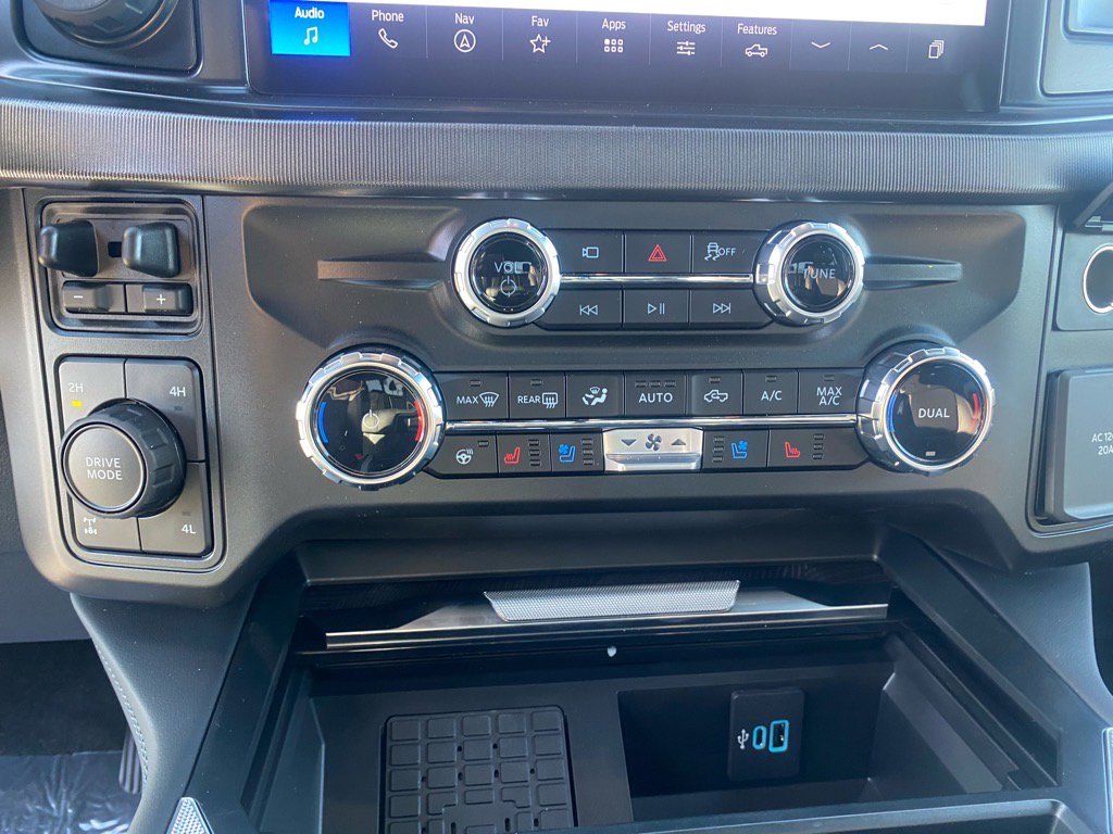 New 2025 Ford F250 Platinum image 26