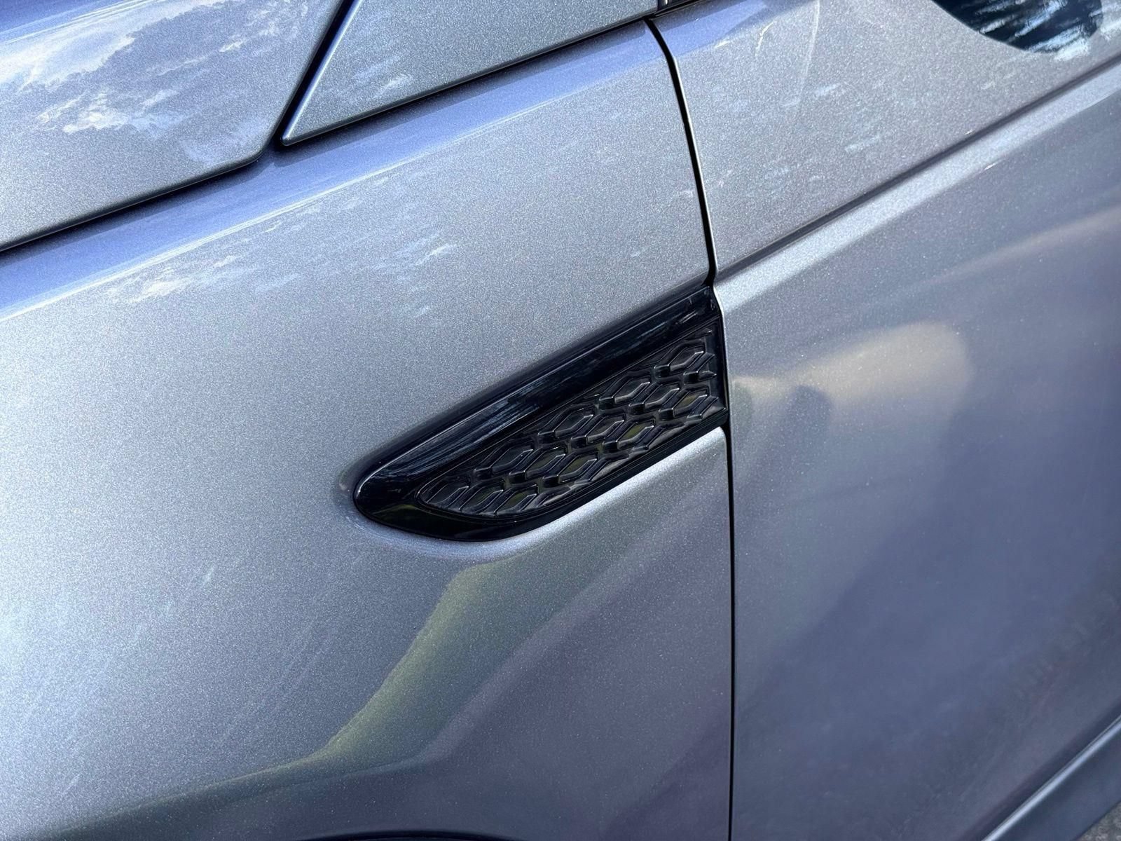 Used 2018 Land Rover Discovery Sport HSE Luxury AWD/4WD image 18