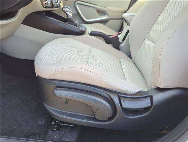 Used 2025 Kia Soul LX FWD image 12
