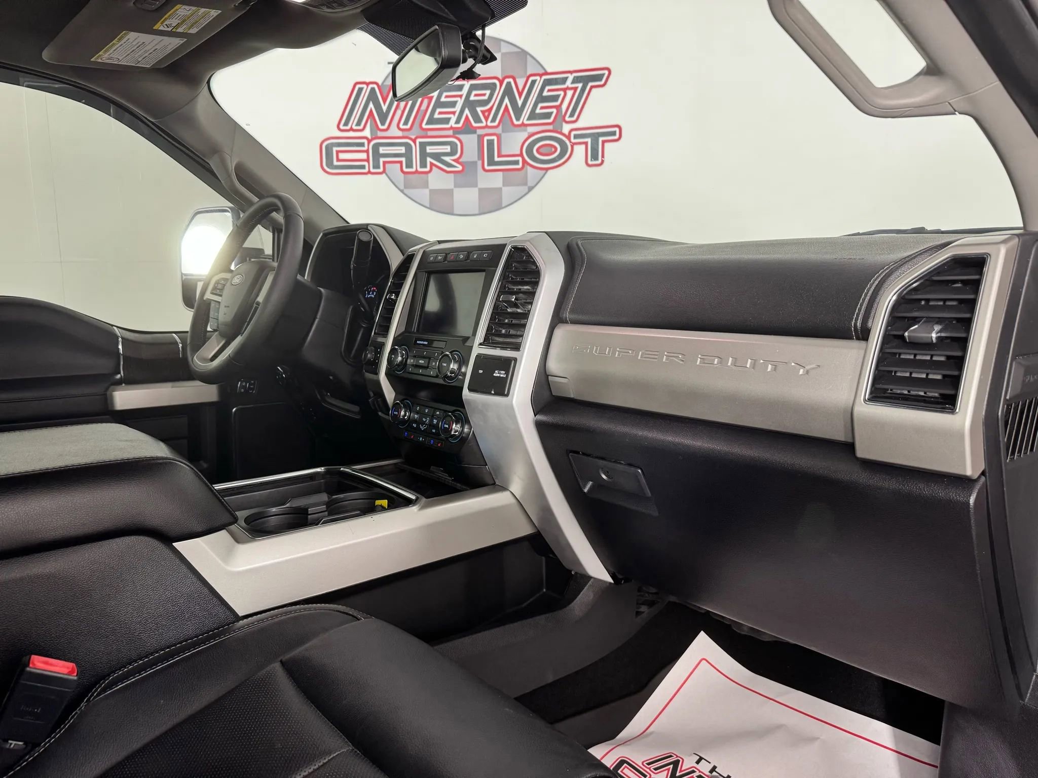 Used 2020 Ford F250 Lariat w/ Lariat Ultimate Package image 12