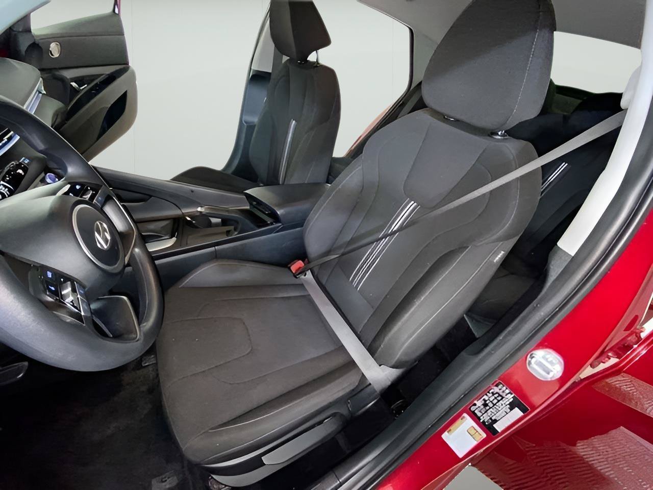 Used 2024 Hyundai Elantra SEL FWD image 14