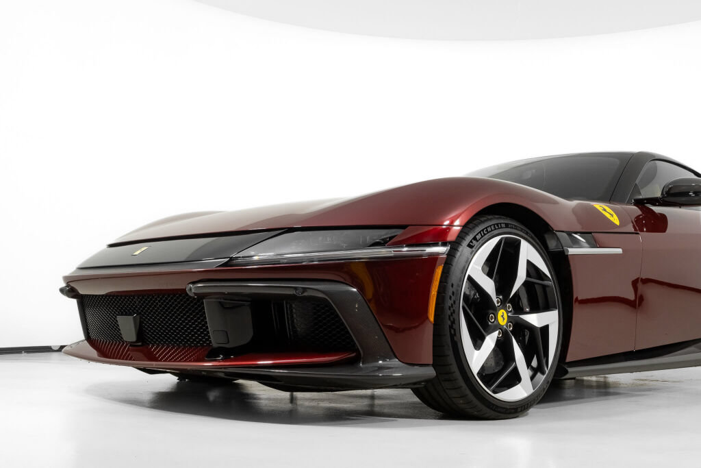 Certified 2025 Ferrari 12Cilindri RWD image 14