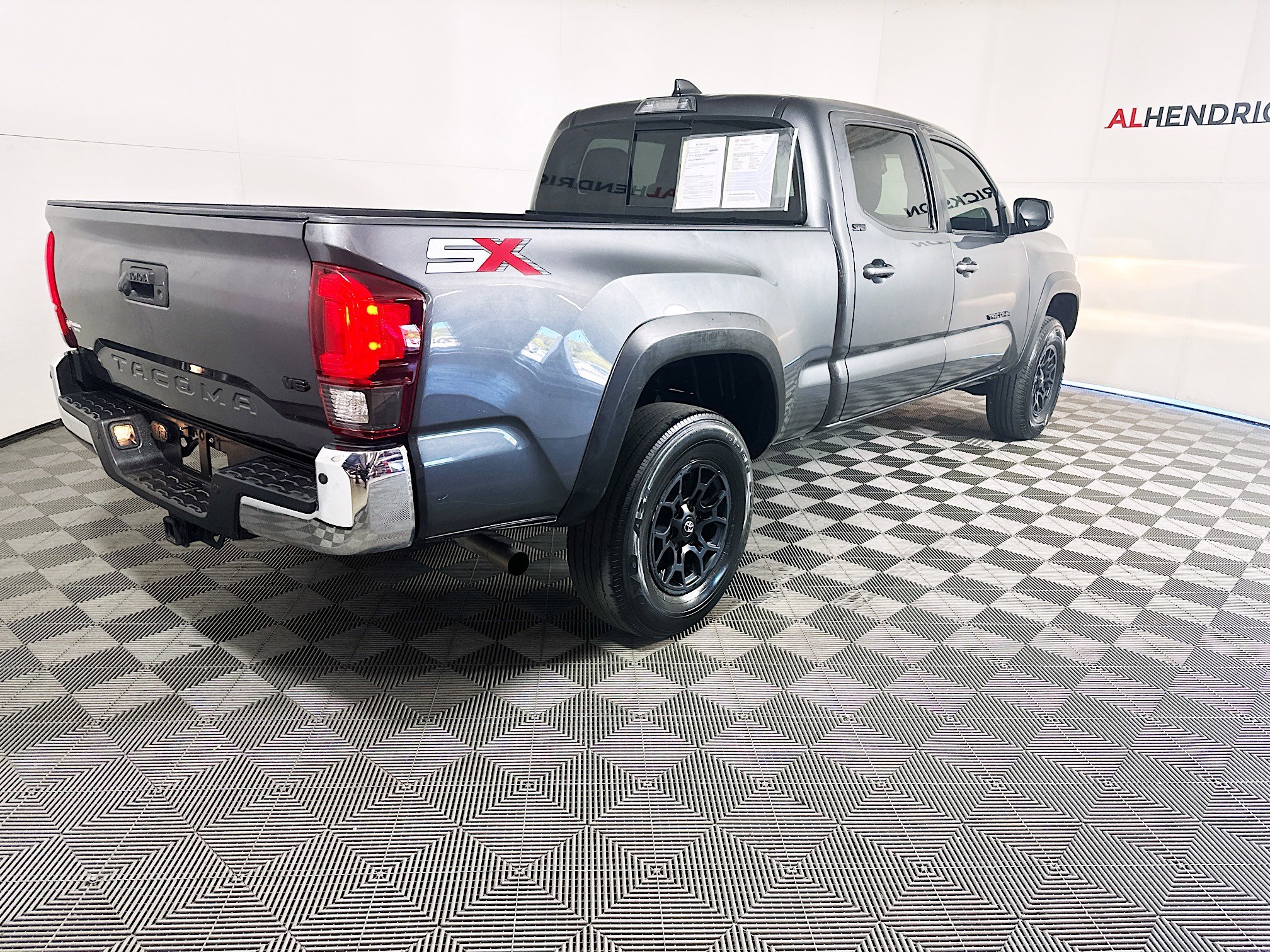 Used 2023 Toyota Tacoma SR5 image 3