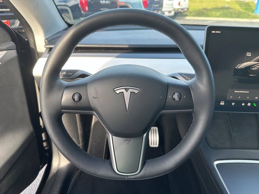 Used 2023 Tesla Model Y Performance AWD/4WD image 31