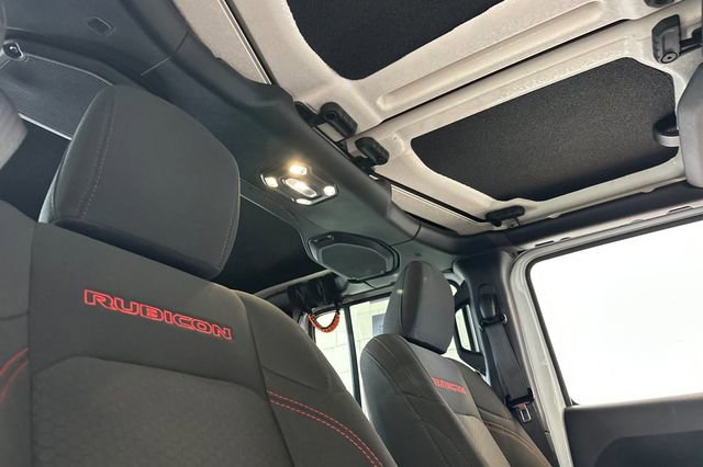 Used 2021 Jeep Gladiator Rubicon AWD/4WD image 18