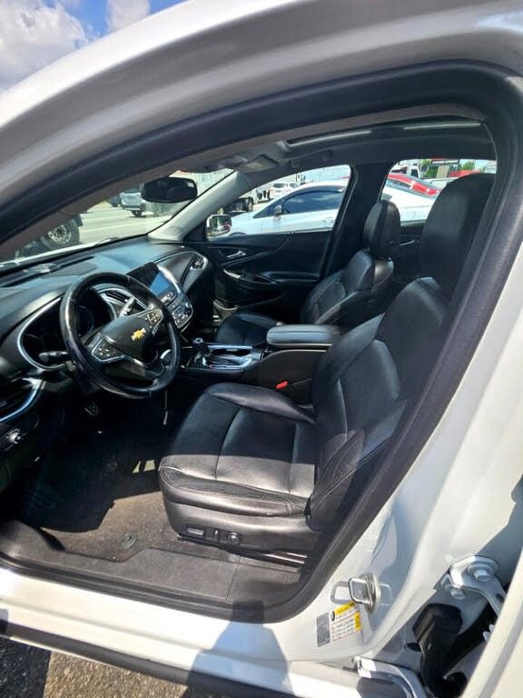 Used 2016 Chevrolet Malibu LT w/ Leather Package image 13